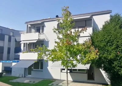 Maison et environs; vue
