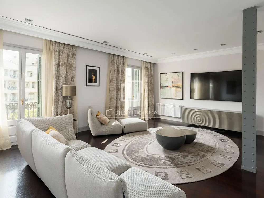 Wohnzimmer; blick, tageslicht, moderner stil