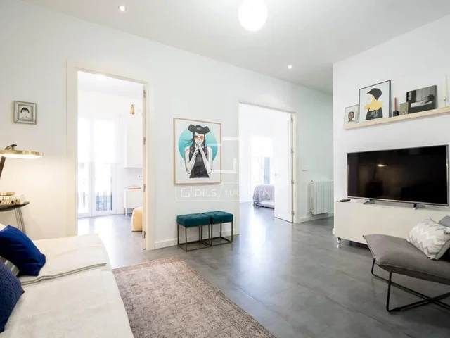 Wohnzimmer; tageslicht, moderner stil, fliesenboden