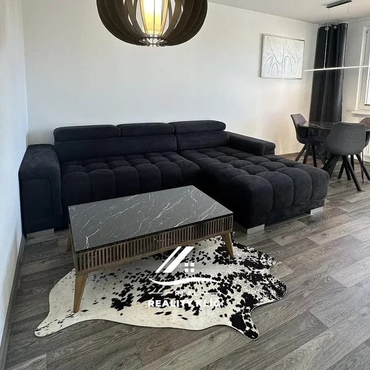 Wohnzimmer; moderner stil, holzboden, tageslicht