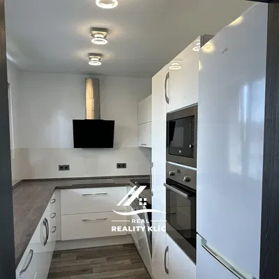 Küche; küchengeräte, renoviert, moderner stil