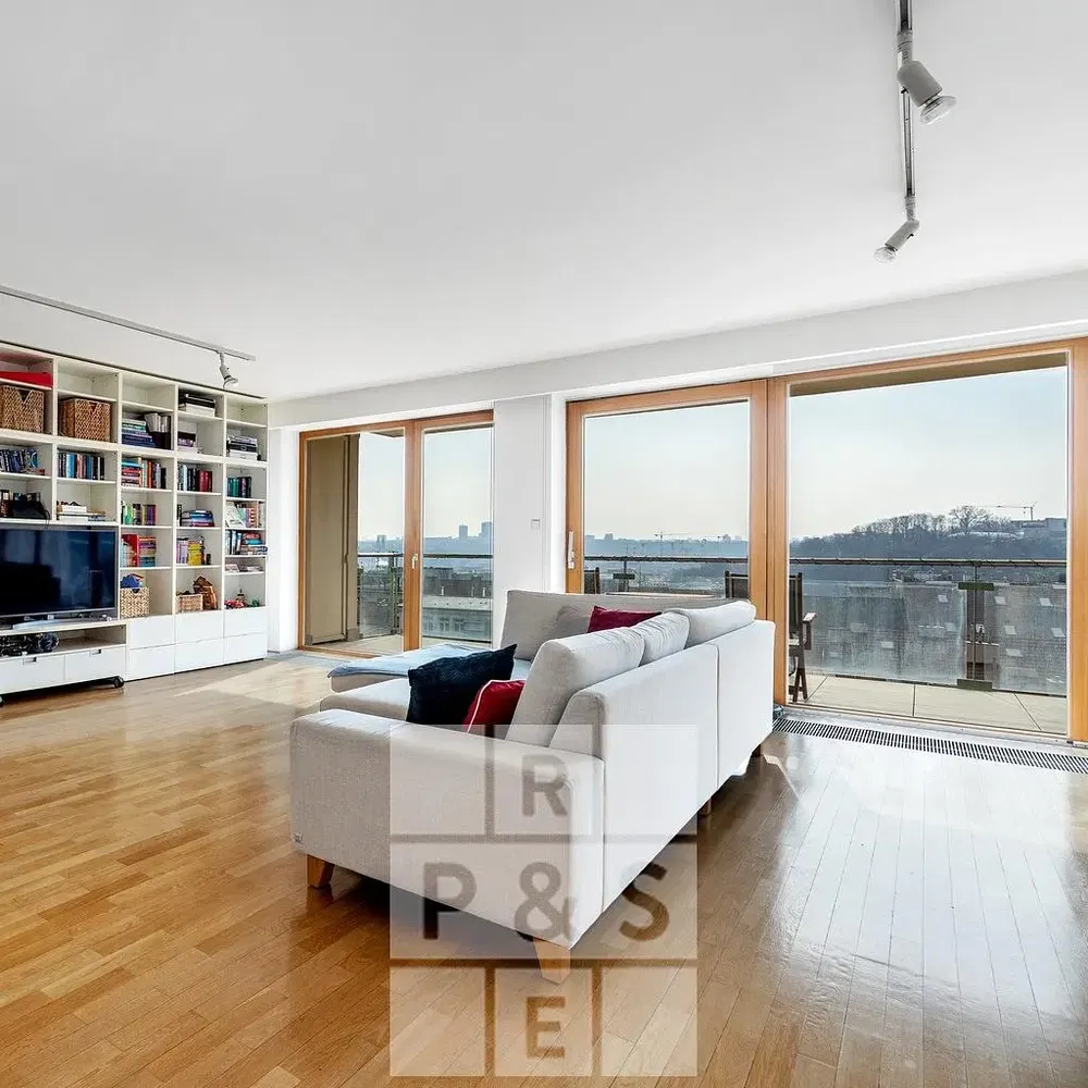 Wohnzimmer; blick, holzboden, tageslicht, moderner stil