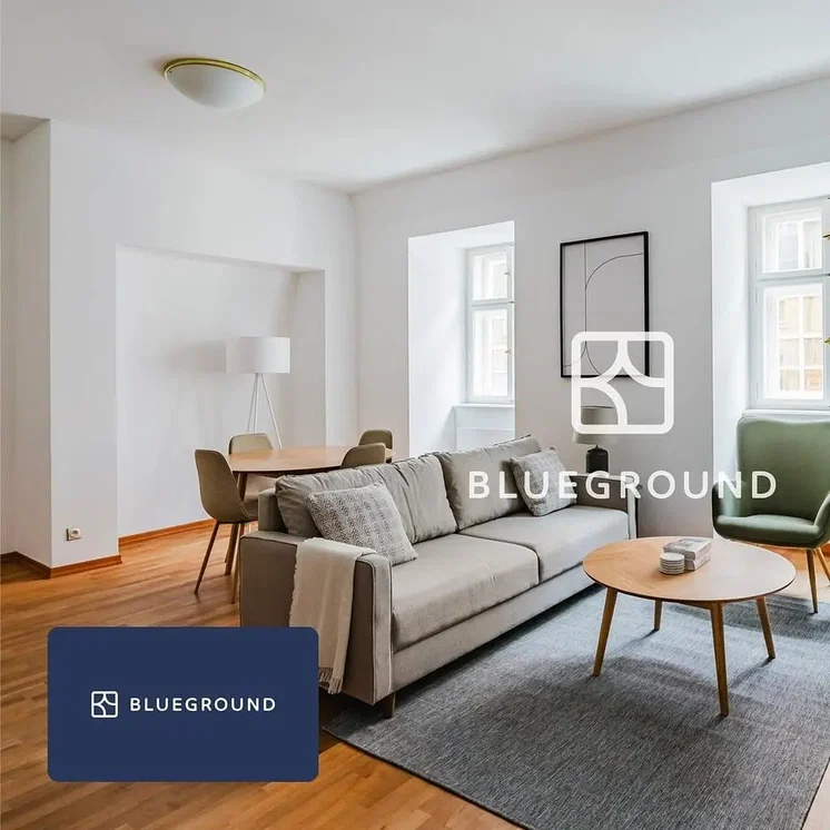 Wohnzimmer; holzboden, tageslicht, moderner stil