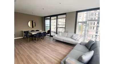 Дневна соба; поглед, дрвени под, природно светло, модерни стил