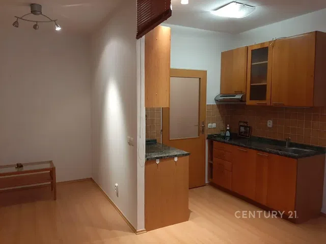 Cuisine; électroménager, carrelage