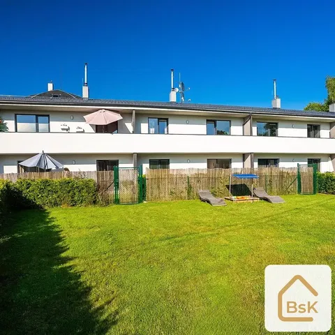 Dom i otoczenie; widok, światło dzienne