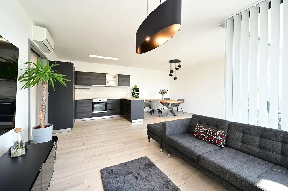 Wohnzimmer; tageslicht, moderner stil