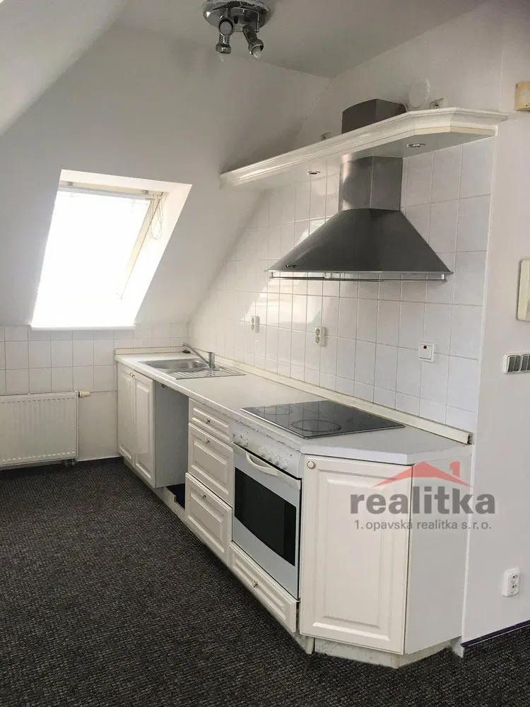 Küche; küchengeräte, tageslicht, moderner stil