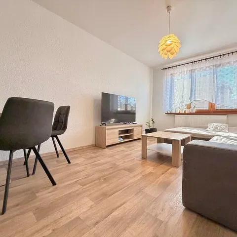 Wohnzimmer; tageslicht, moderner stil