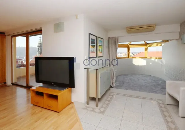 Soggiorno; vista, luce naturale