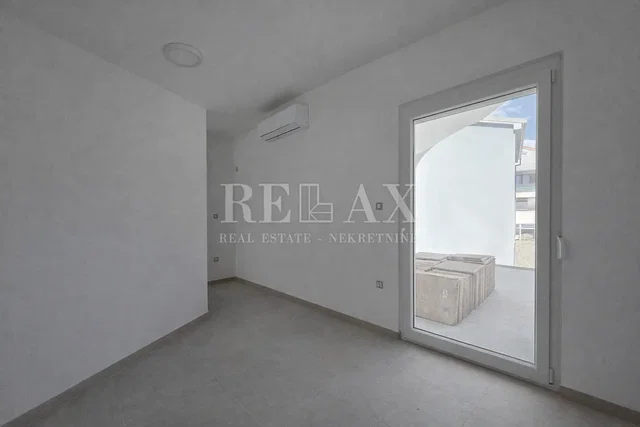 أخرى; أرضية من البلاط, إطلالة, مجدد, ضوء طبيعي