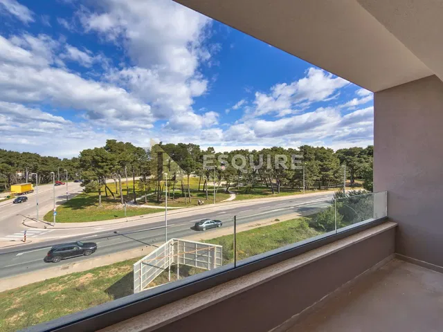 Балкон; поглед