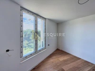 Chambre; vue, parquet, lumière naturelle