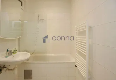 Badezimmer; fliesenboden