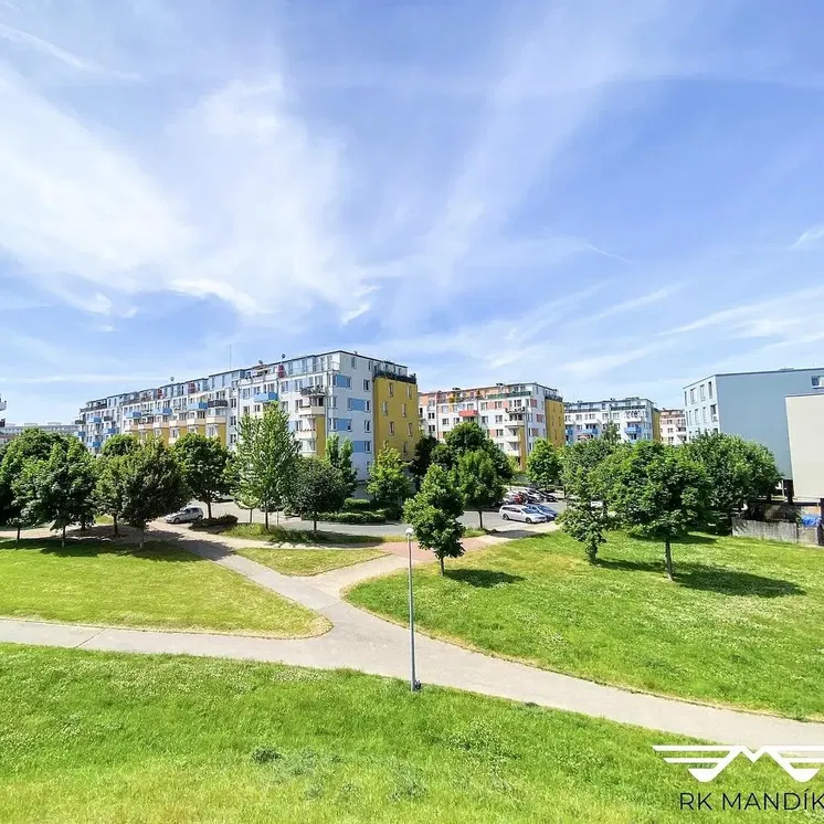 Haus und umgebung; blick