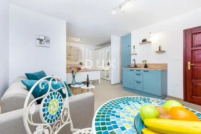 غرفة معيشة; إطلالة, ضوء طبيعي, أسلوب عصري