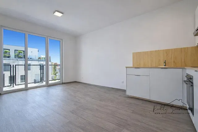Cucina; vista, luce naturale, stile moderno