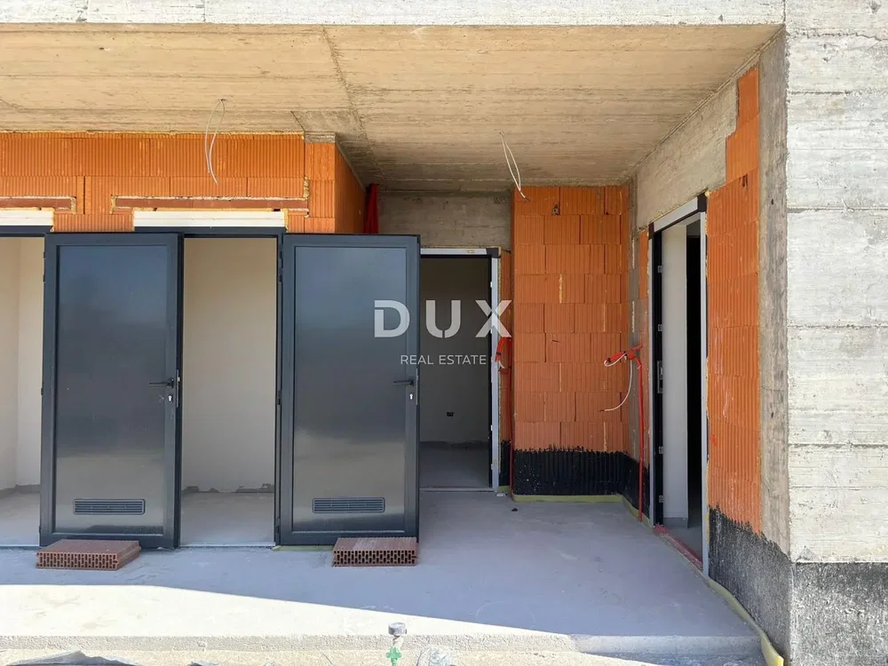 Sonstiges; renovierungsbedürftig