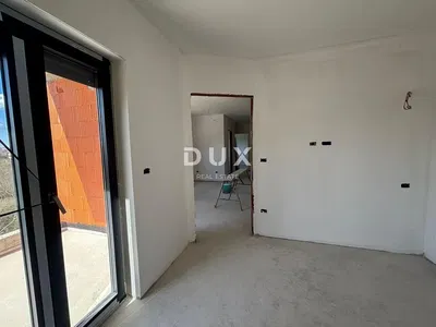 Sonstiges; renovierungsbedürftig, blick