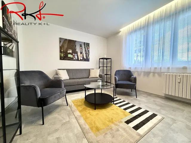 Soggiorno; stile moderno, luce naturale