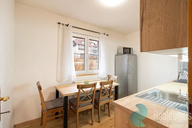 Mutfak; mutfak aletleri, manzara, doğal ışık