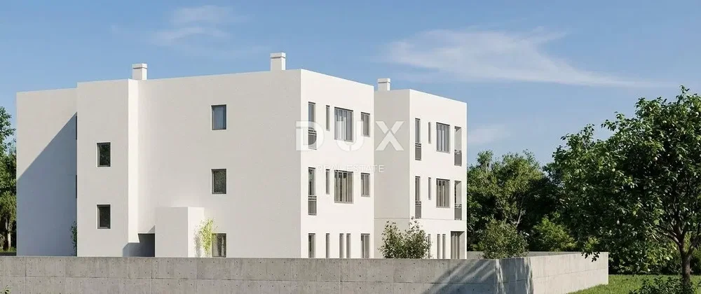 Dům a okolí