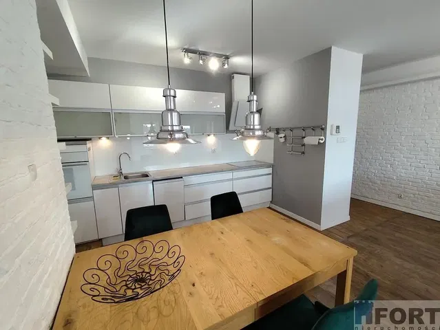 Küche; holzboden, tageslicht, moderner stil