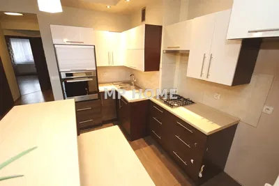 Kuchyně; kuchyňské spotřebiče, dlažba, po rekonstrukci