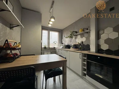 Mutfak; mutfak aletleri, doğal ışık, modern stil