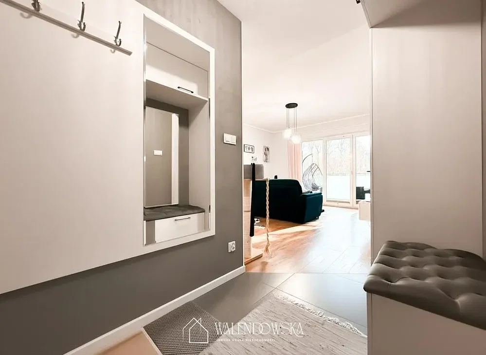 Vestiaire; lumière naturelle, style moderne