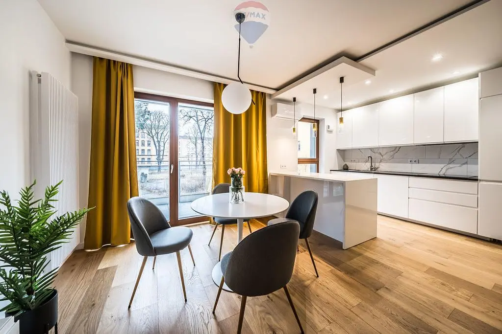 Küche; blick, holzboden, tageslicht, moderner stil