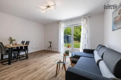 Salon; vue, parquet, lumière naturelle, style moderne