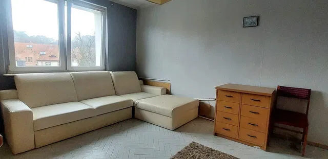 Wohnzimmer; tageslicht, holzboden