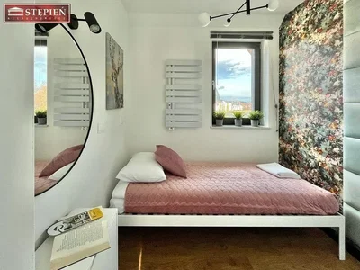 Спаваћа соба; природно светло, модерни стил