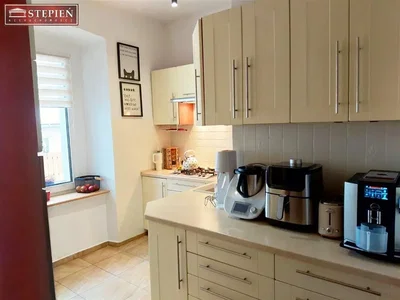 Кухиња; кухињски апарати, плочице, природно светло