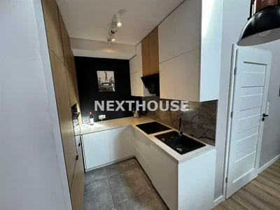 مطبخ; أجهزة المطبخ, أرضية من البلاط, مجدد