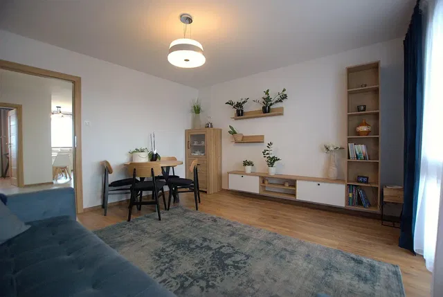 Salón; luz natural, estilo moderno