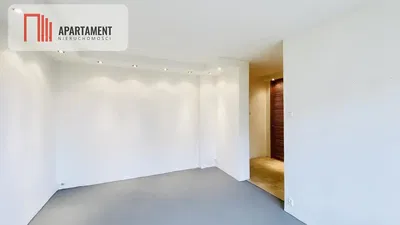 Остало; природно светло, потребна реновација