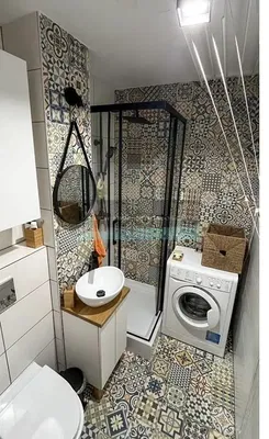 Kupaonica; pločice, renoviran, prirodna svjetlost