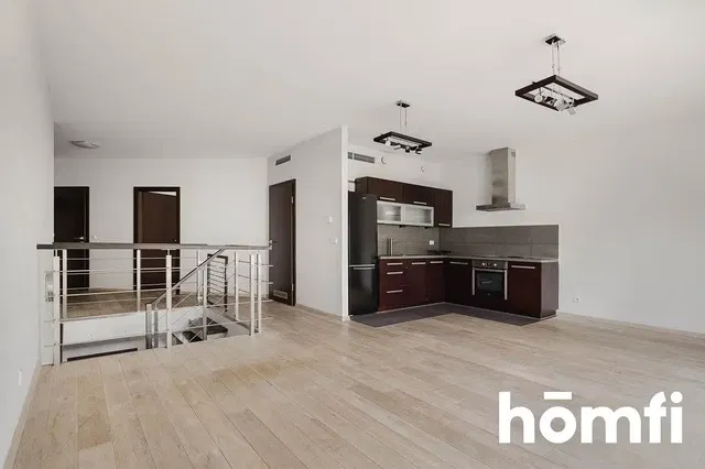 Küche; holzboden, tageslicht, moderner stil