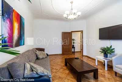 Salón; luz natural, estilo moderno