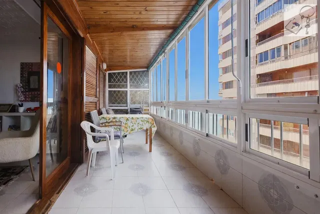 Terrasse; carrelage, vue, lumière naturelle