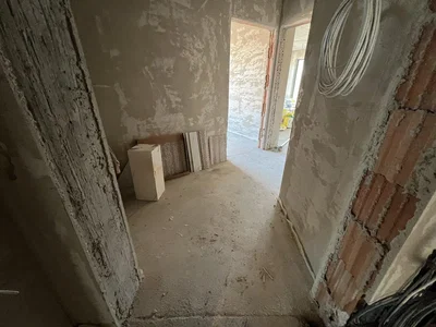 Sonstiges; renovierungsbedürftig