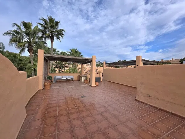 Teras; fayans zemin, manzara