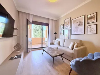 Oturma odası; manzara, doğal ışık, modern stil