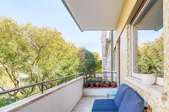 Balcón; vista, luz natural