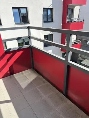 Balkon; fayans zemin, manzara