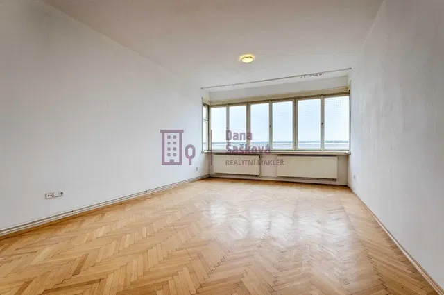 Wohnzimmer; holzboden, tageslicht, blick
