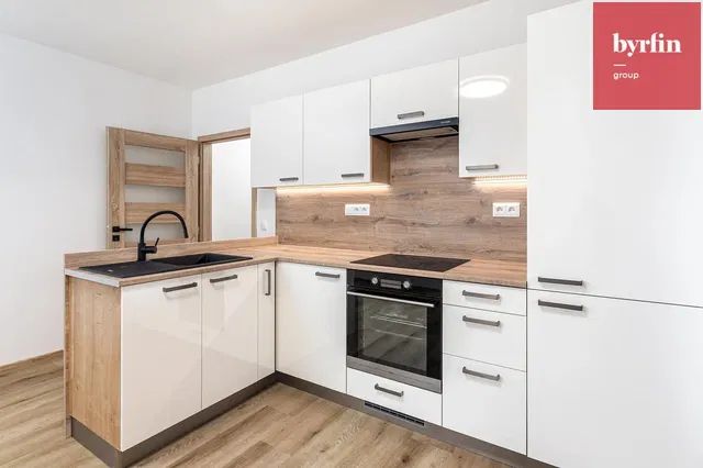 Küche; küchengeräte, renoviert, moderner stil
