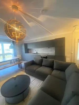 Salón; luz natural, estilo moderno